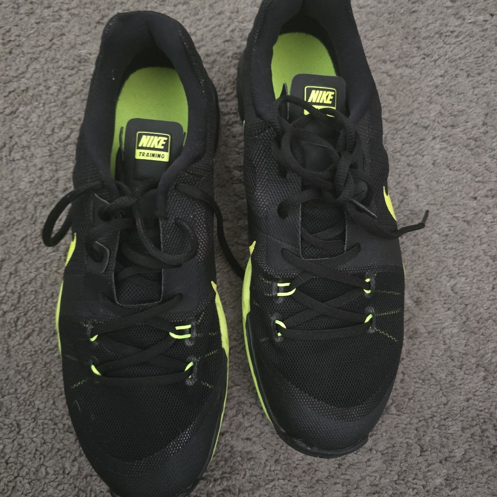 Nike Men's Black and Neon Green Athletic Shoes